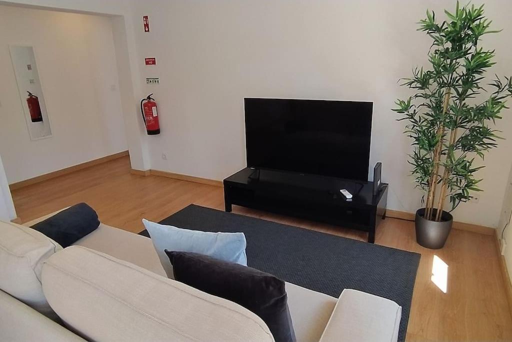 Lisboa/City/Sunny Apar/Metro/Airport/Wifi/Air Cond Exterior photo